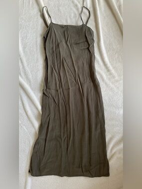 Lulu’s Sleek Olive Slip Dress with Spaghetti Straps SMALL